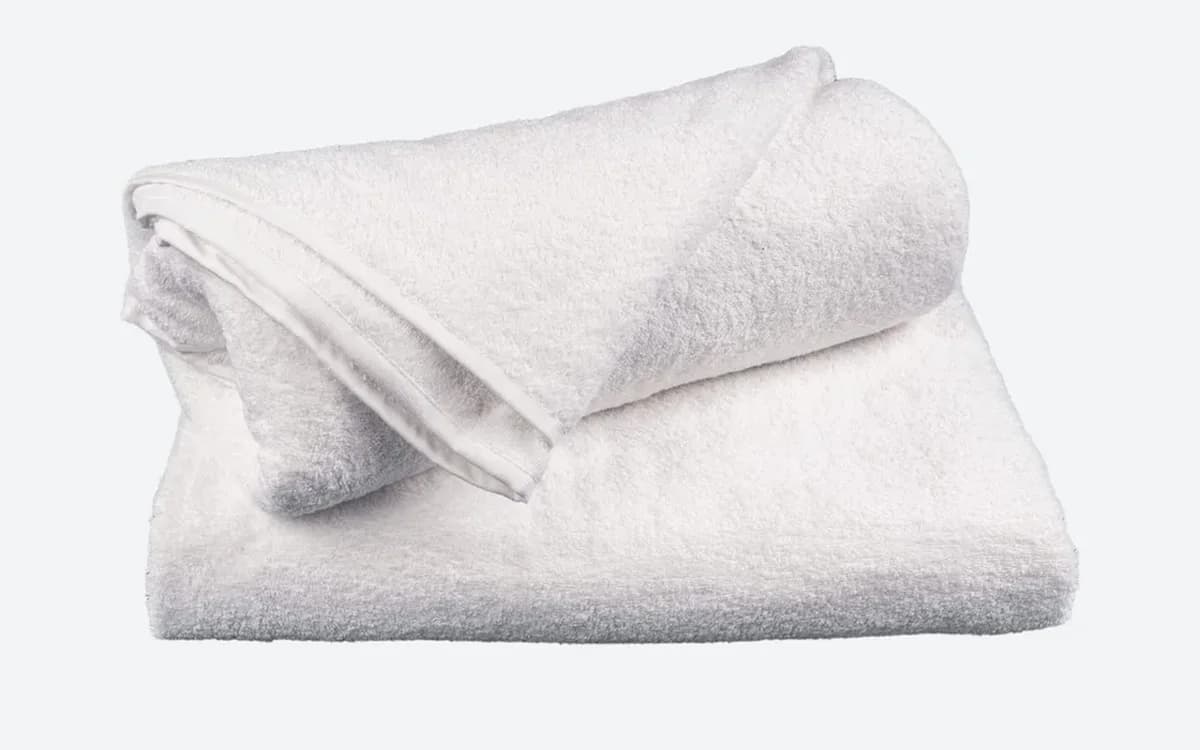 Wishower reusable bed-size towel, XXL, folded